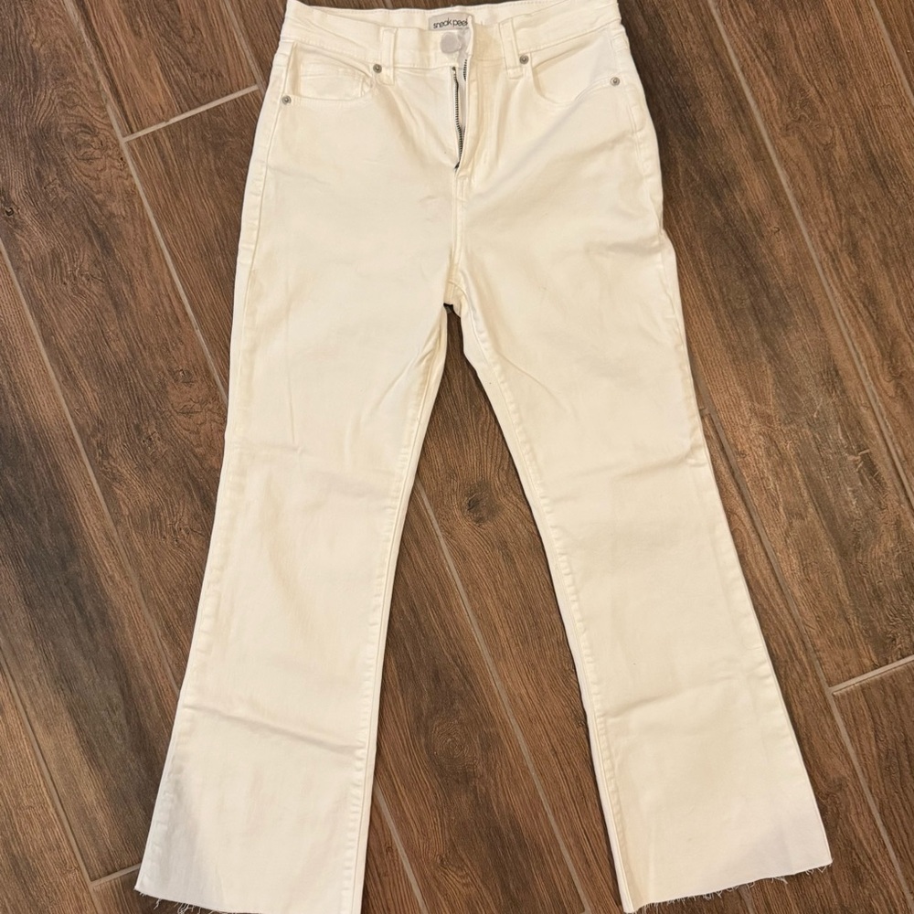 Sneak Peek White Kick Flare Denim Jeans Size 25 NWOT